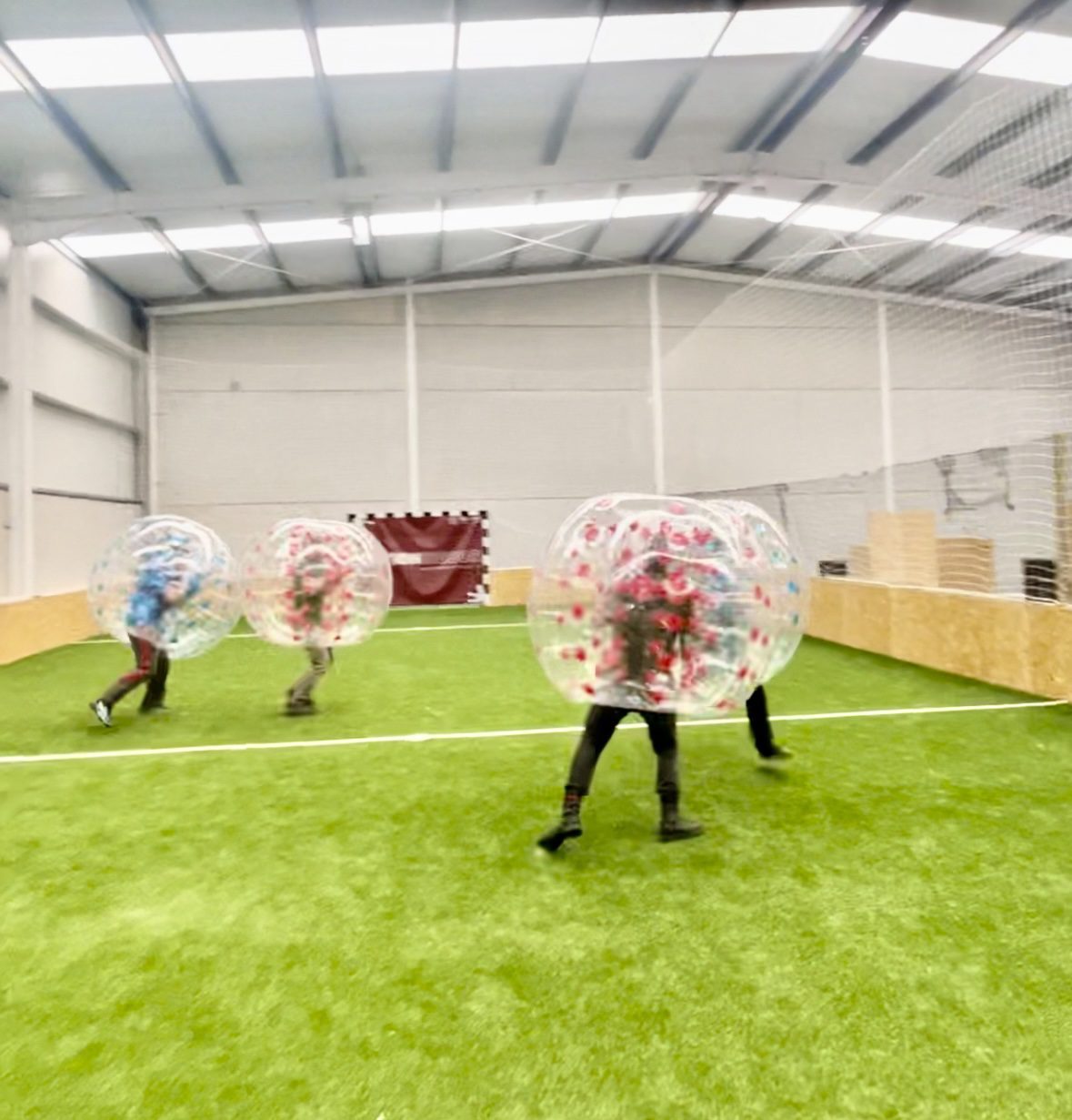 Airball Valladolid – fútbol y rugby dentro de burbujas hinchables gigantes